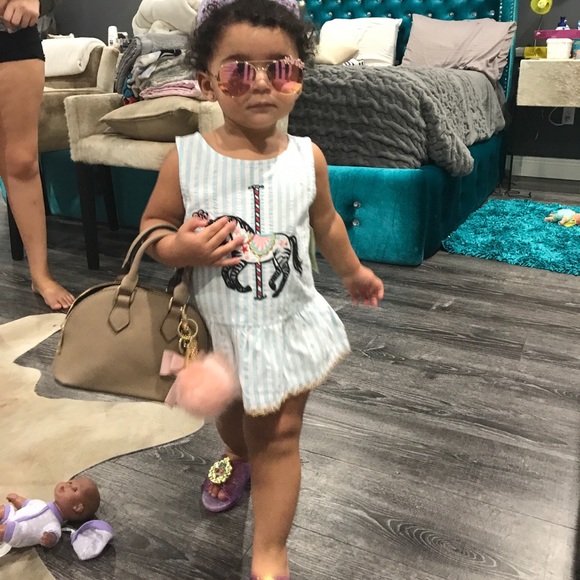 Meet your Posher, Sharon - Picture 6 of 8